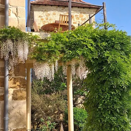 Πανσιόν La Source De Diege 3*